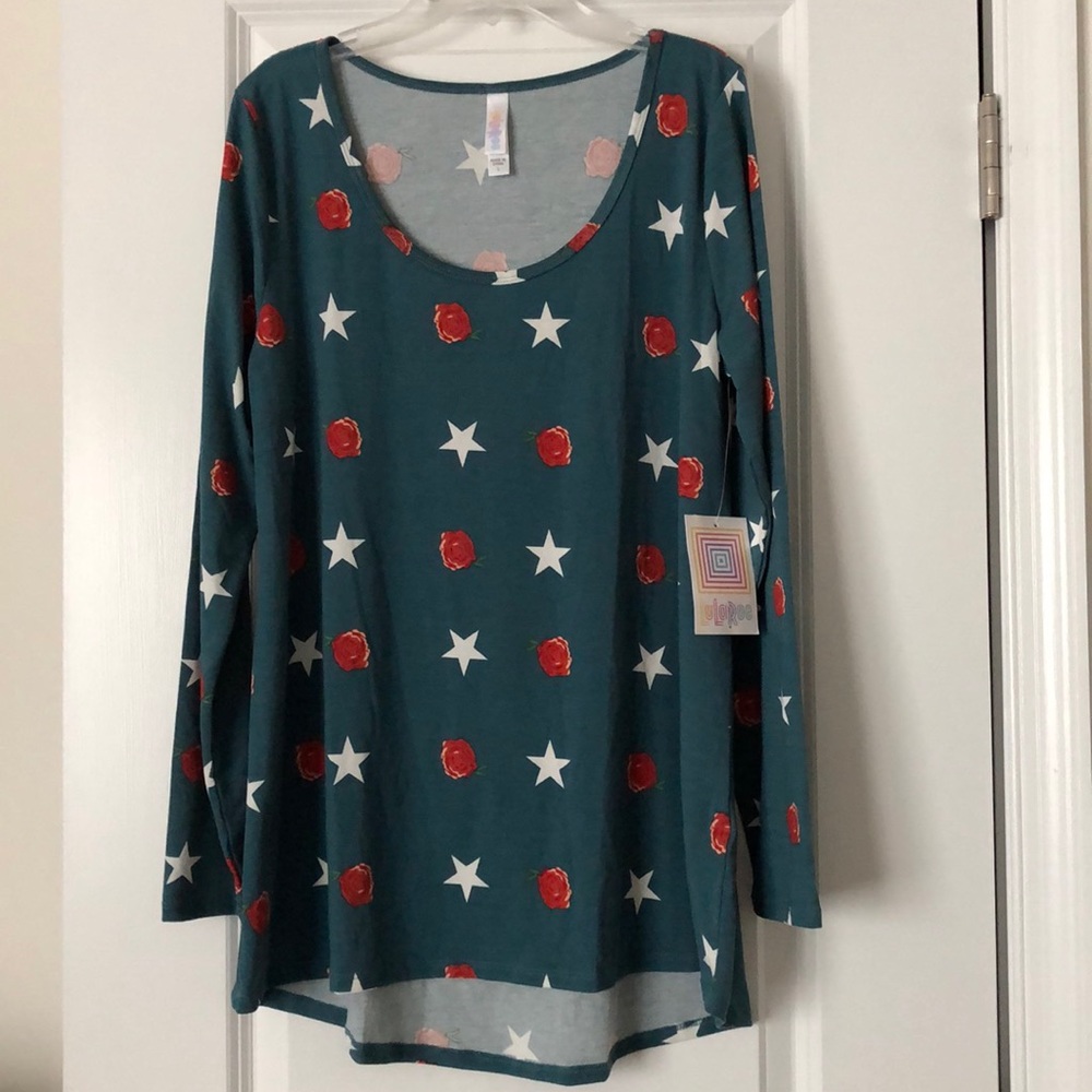 NWT Lularoe Lynnae Top